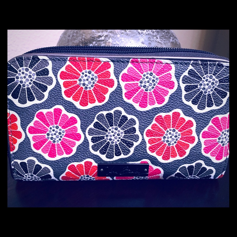 ❤ Vera Bradley wallet💫
